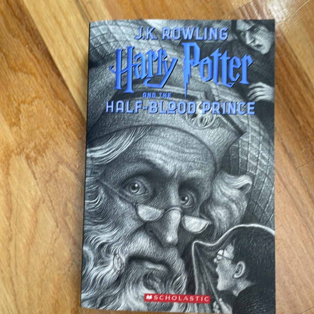 Harry Potter book 6 from collection Half blood Prince